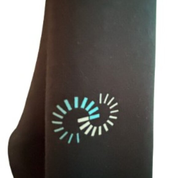 The iconic Roam Eco Recycled Quarter Zip Pullover - Newer worn - Picture 4 of 5